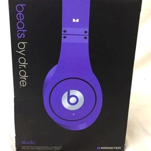 Headphones Beats by dr.dre purple